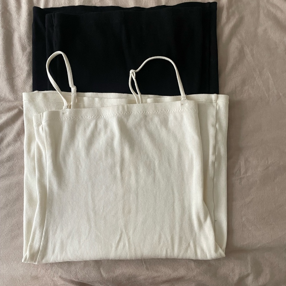 BUNDLE Mrata. 2 dress for the price for one ! Black and ivory strapless, basic